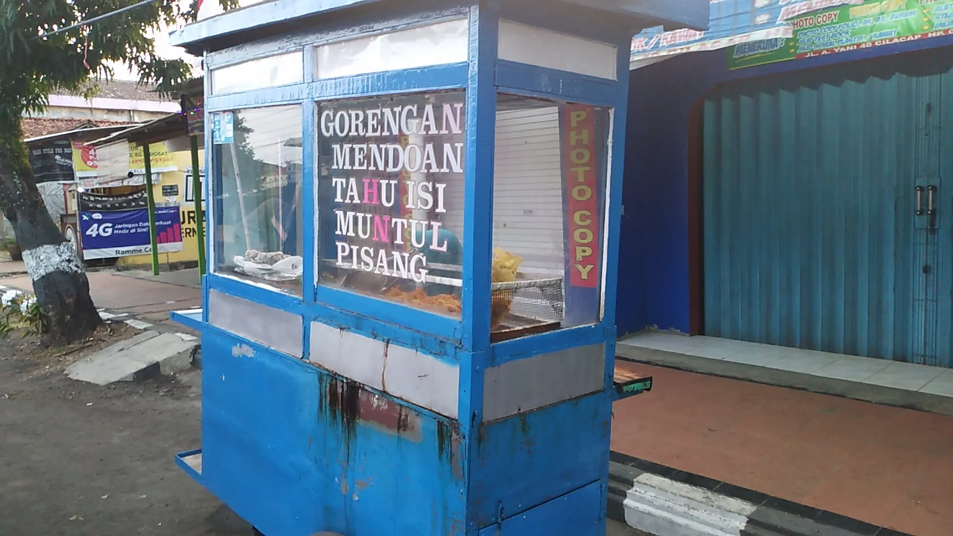 Raja Gorengan (martabak mini, mendoan, tahu isi)
