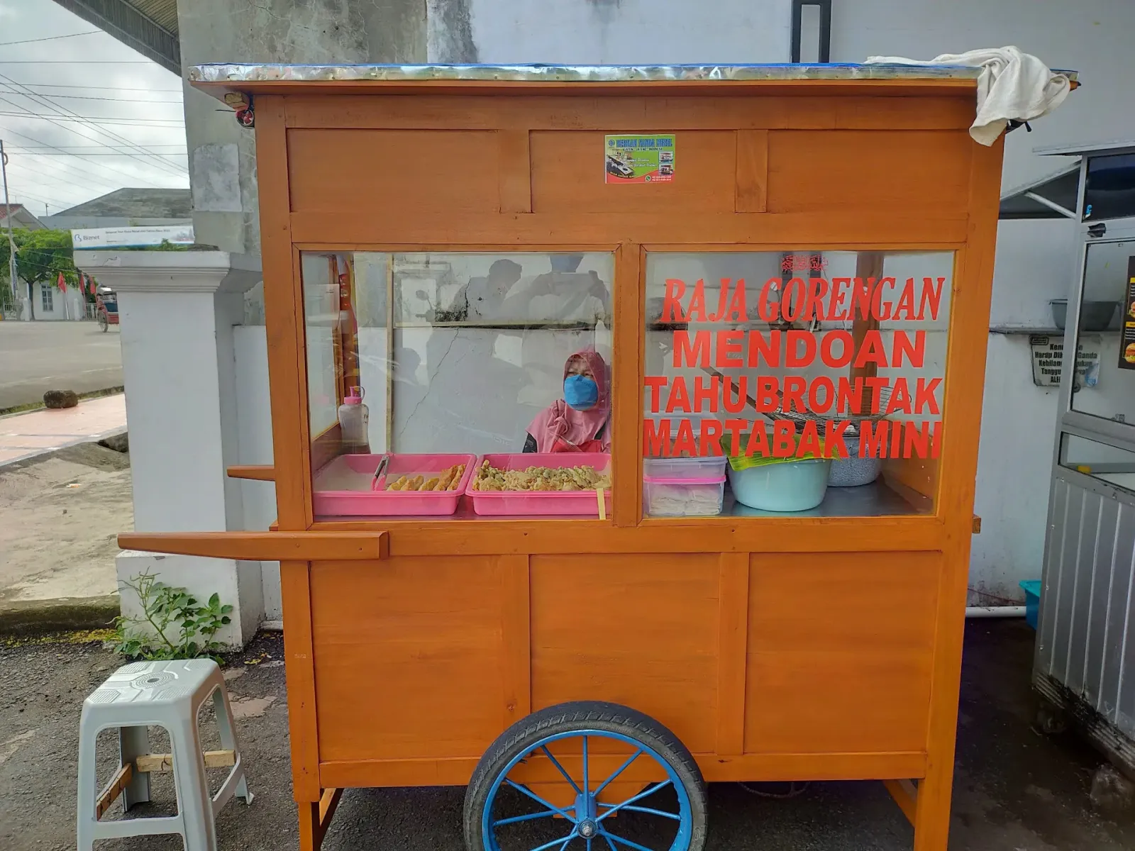 Raja Gorengan (martabak mini, mendoan, tahu isi)