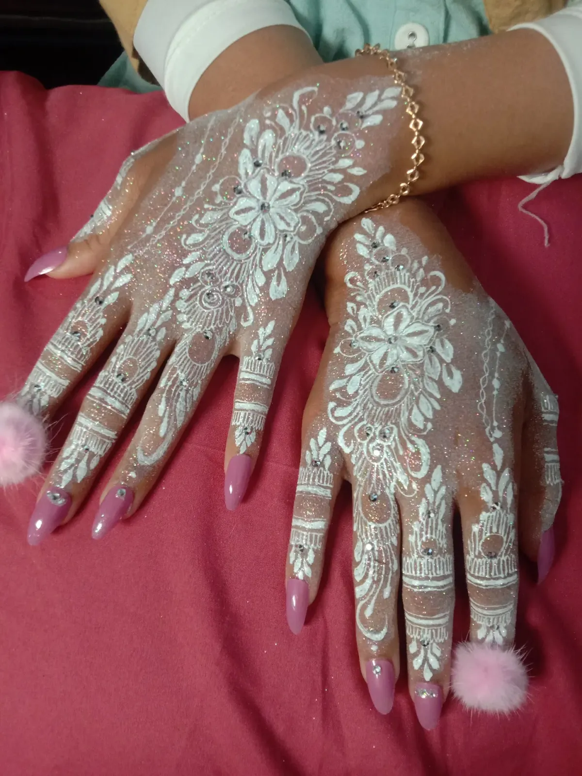 RASSMI Henna dan make up akad