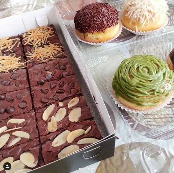 Ratih cake and cookies