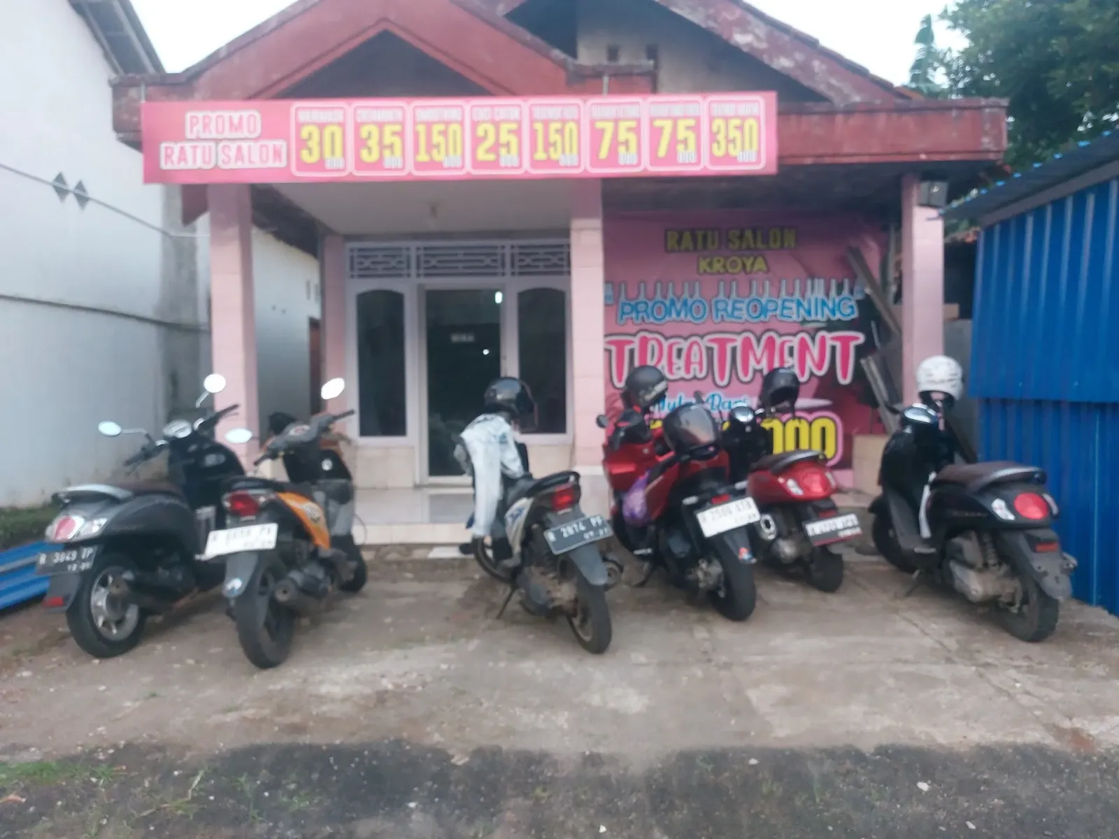 Ratu Salon and Photo Studio