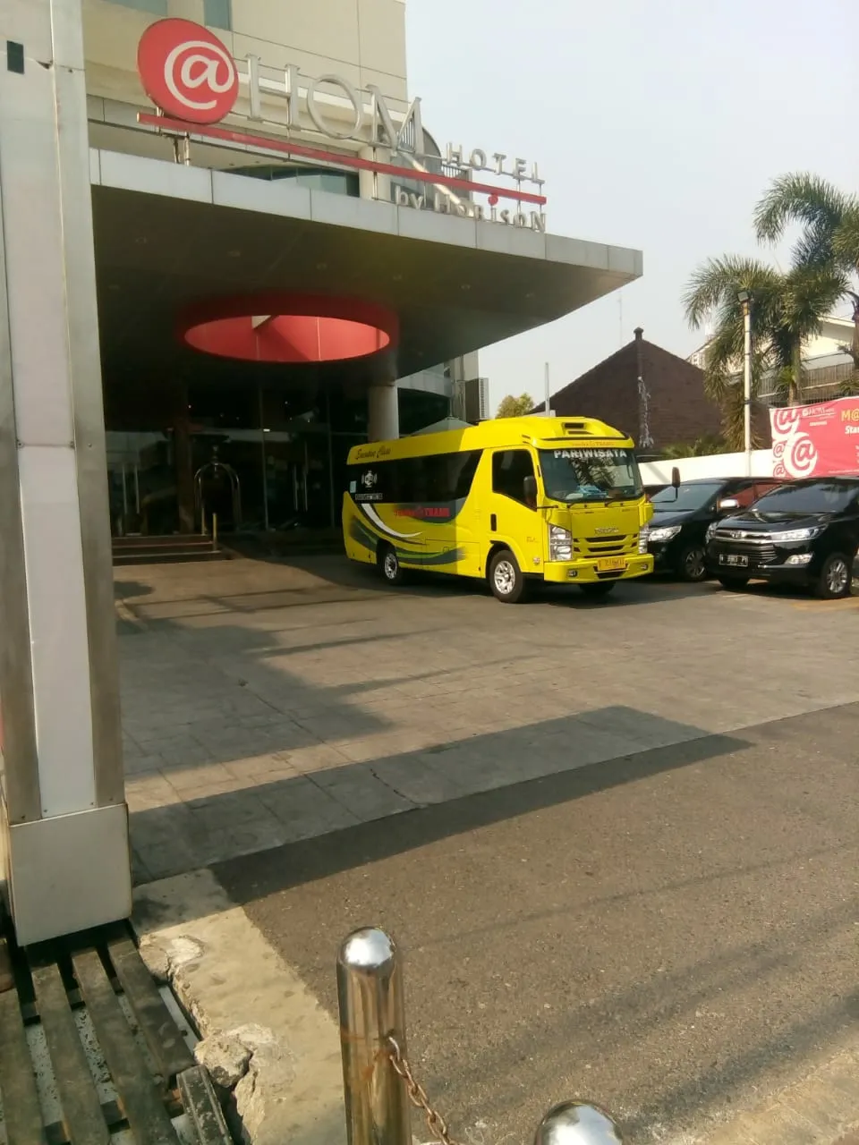 Rental Mobil Elf Dan Hiace