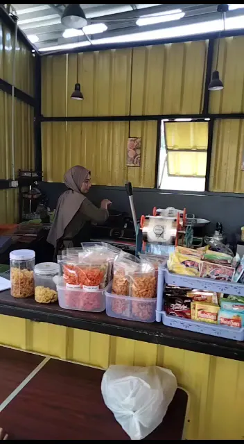 Pawon Teh Hanny Restaurant