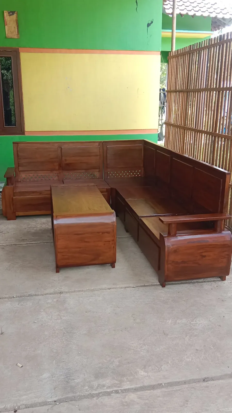 RISBAN JAYA FURNITURE. Menjual. RISBAN, DIPAN, MEJA TAMU, KURSI, LEMARI DLL