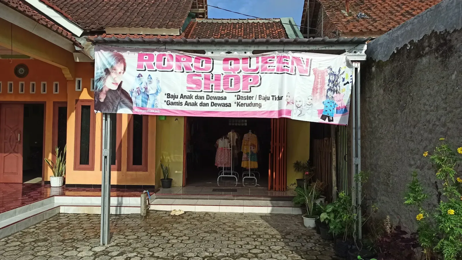 RORO QUEEN SHOP