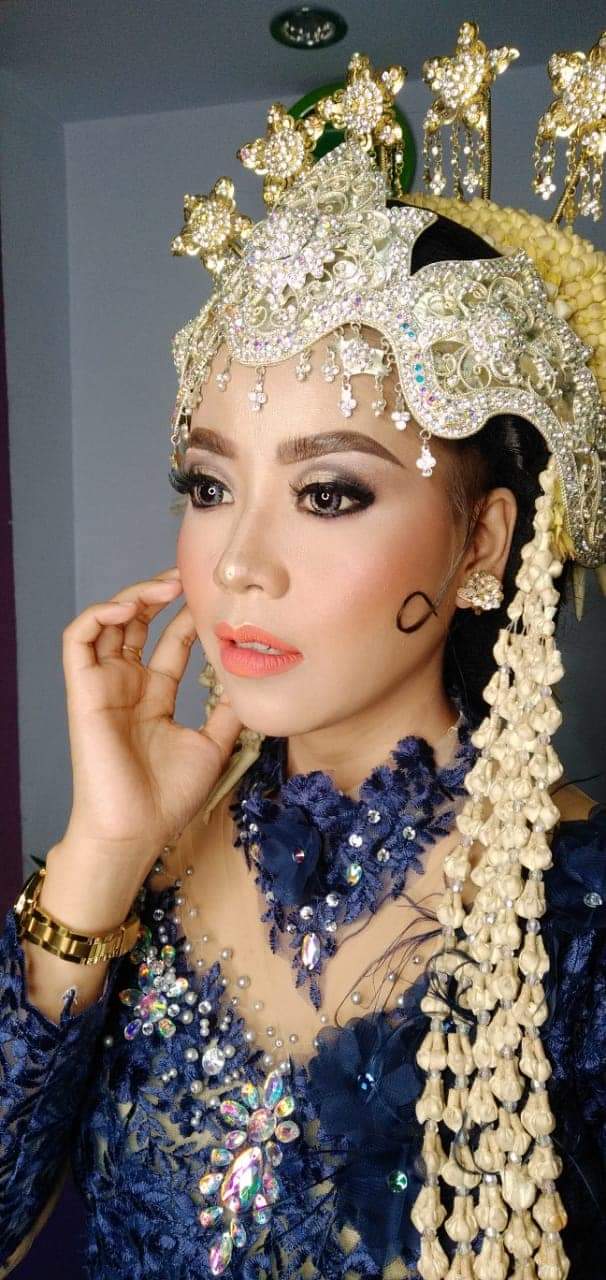 Rossy Salon
