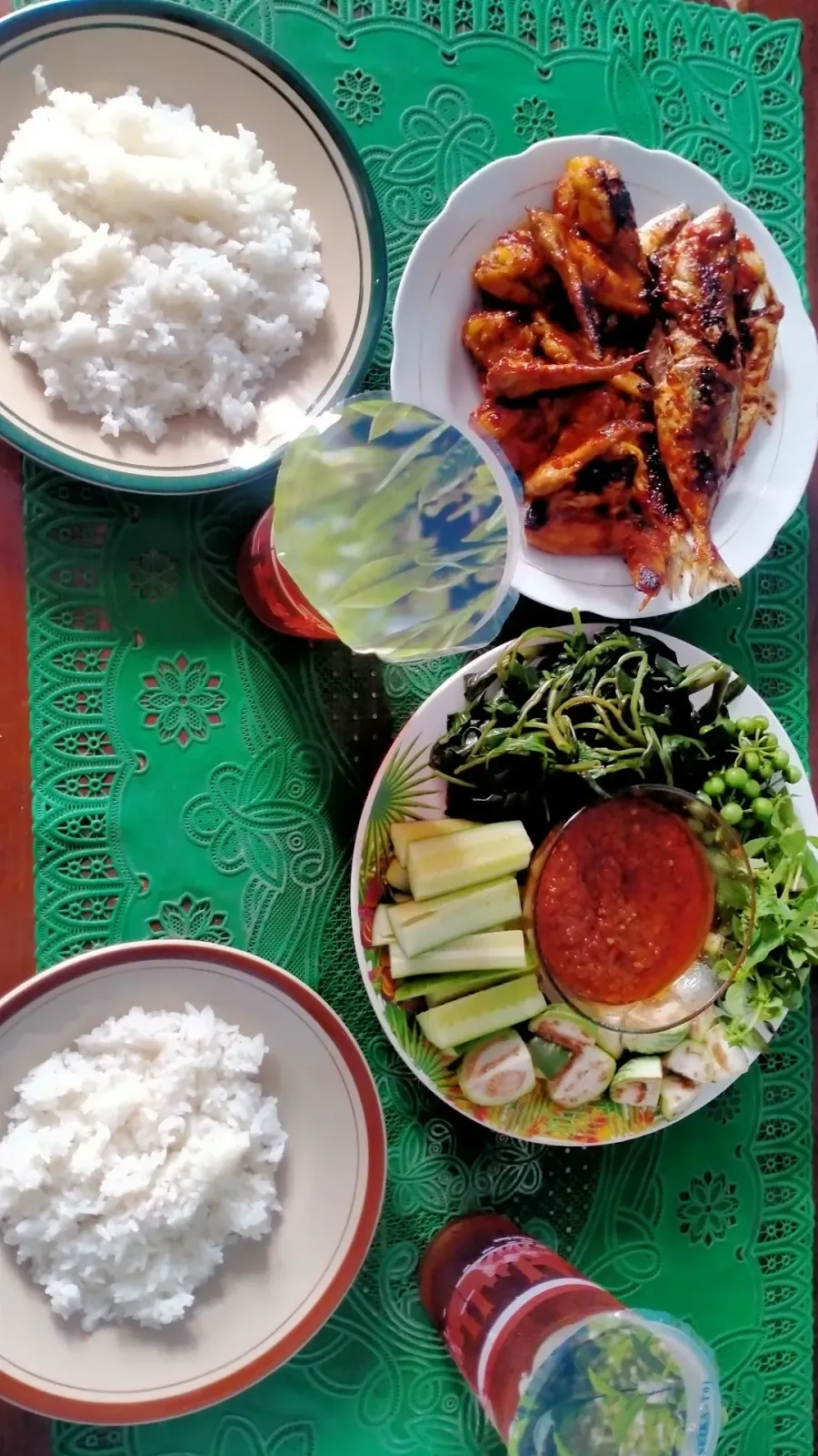 Rumah makan dan aneka masakan vivi