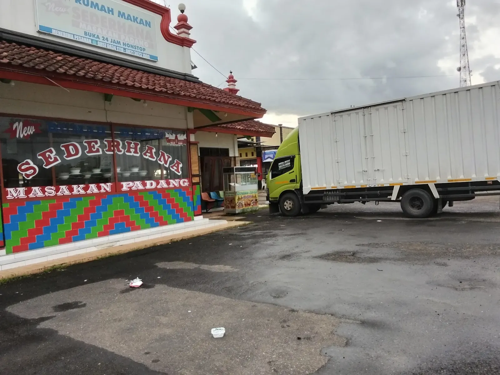 Rumah makan New sederhana masakan Padang