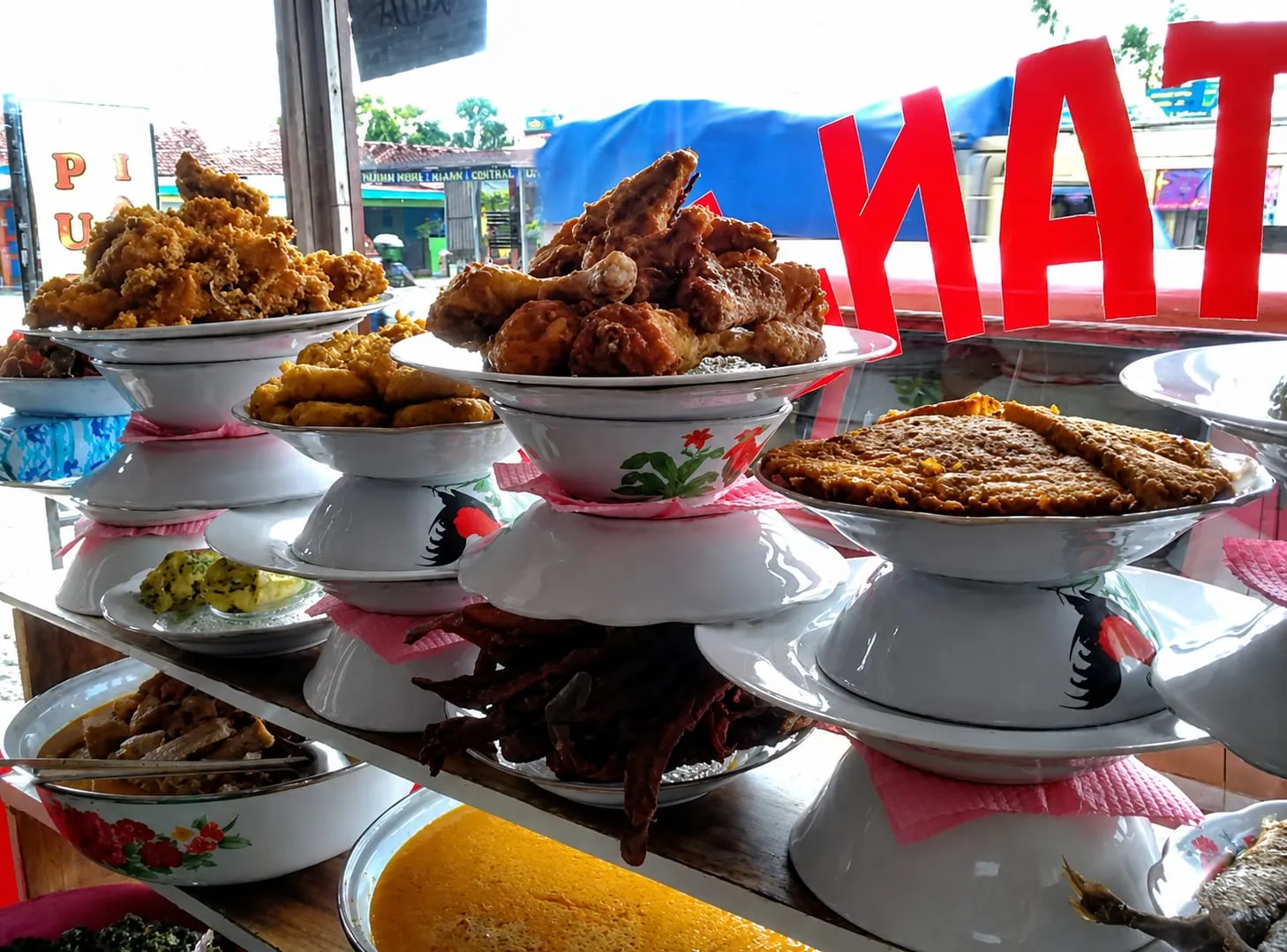 Rumah Makan Putra Tanjung Masakan Padang
