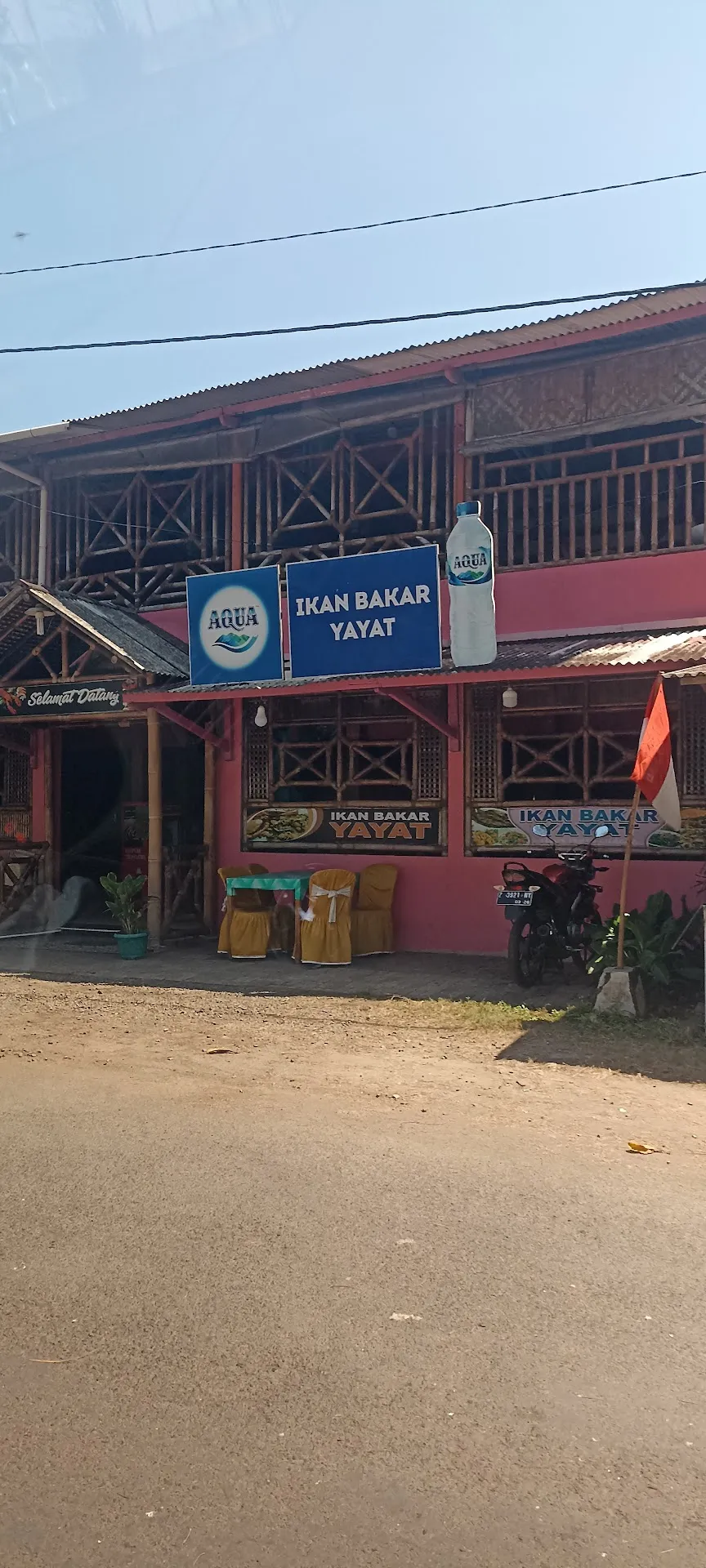 RUMAH MAKAN SENGGOT