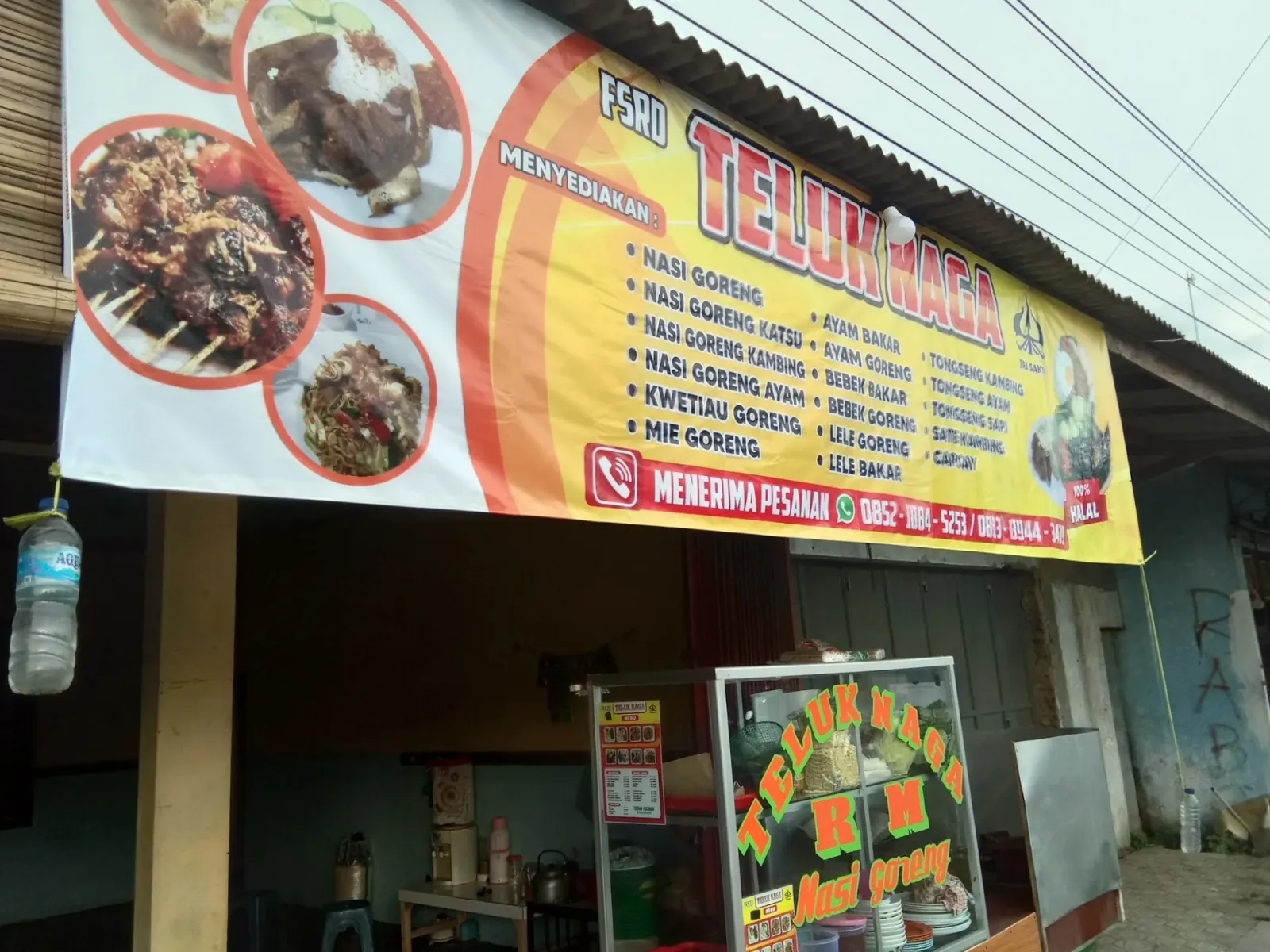 Rumah makan teluk naga