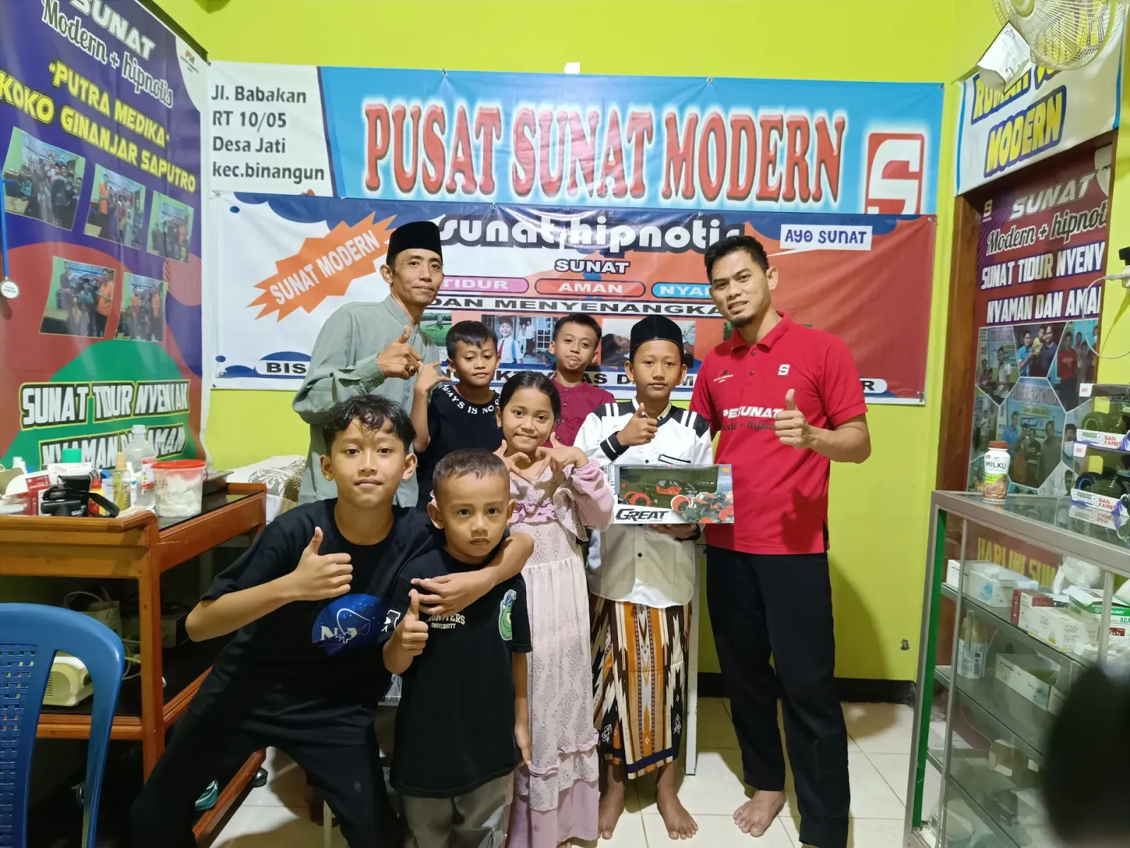 Rumah sunat modern dan hipnotis