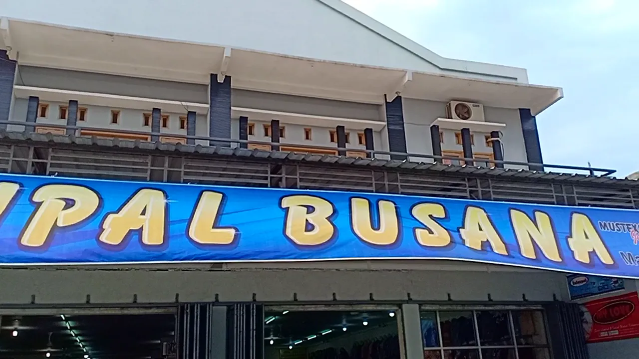 Rupal Busana