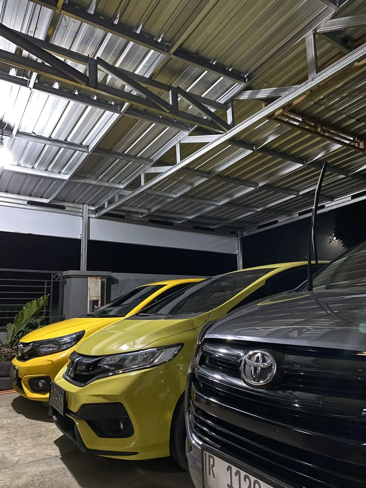 RZL RENTCAR & TRAVELL