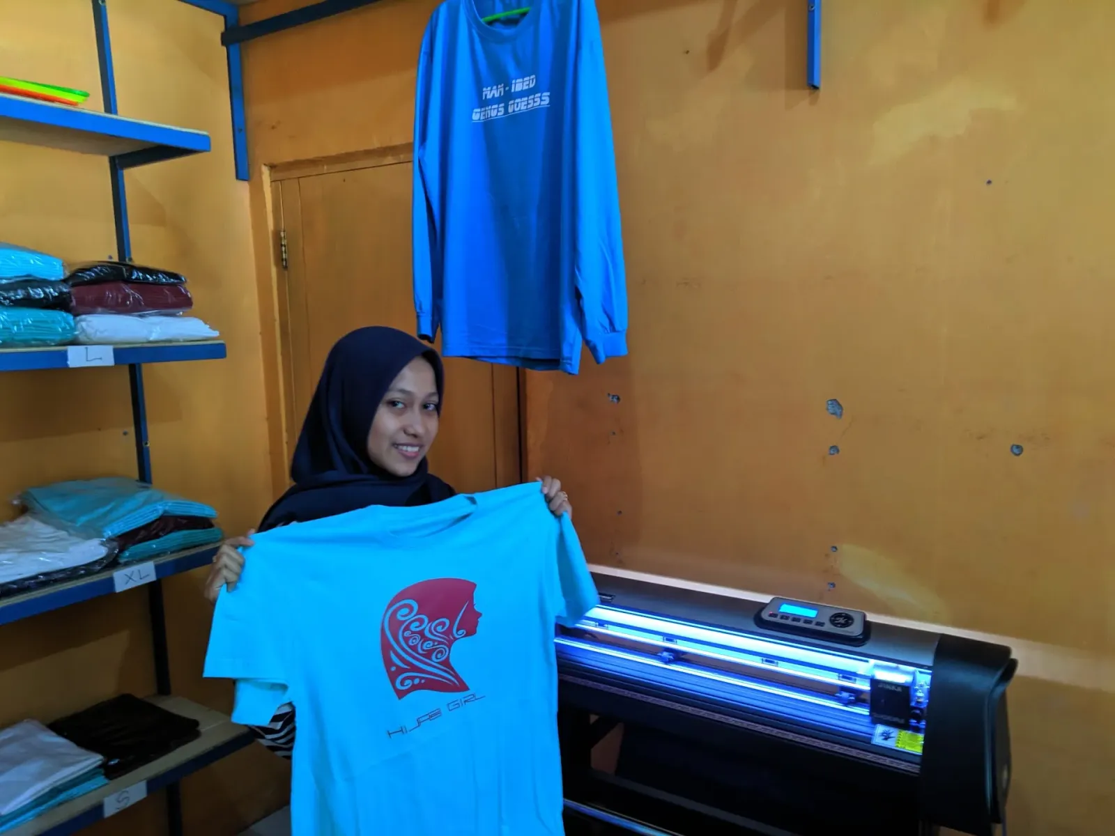 Sablon Kaos Satuan R-Win