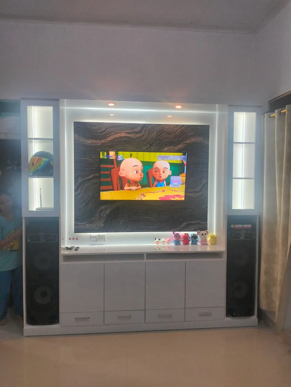 S.A.E tralis & furniture HPL