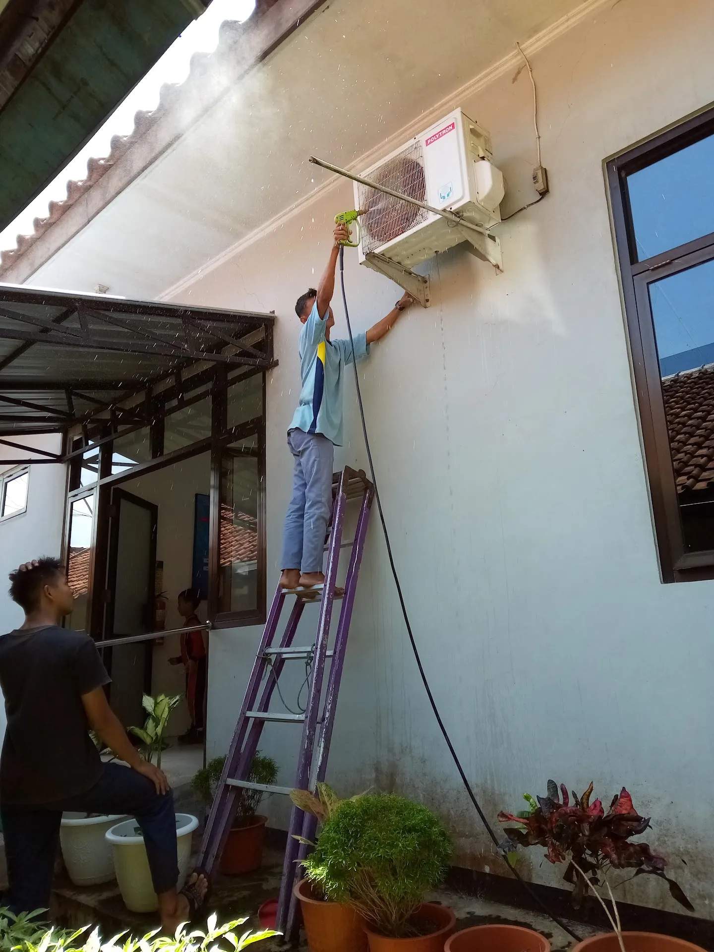 SAHABAT AC