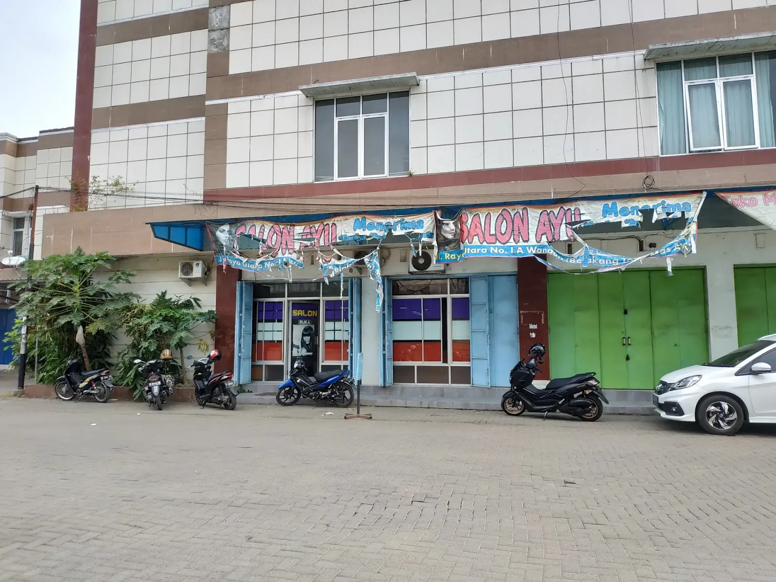 Salon Ayu