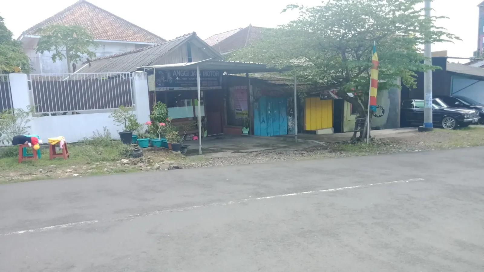 Salon Sawitri