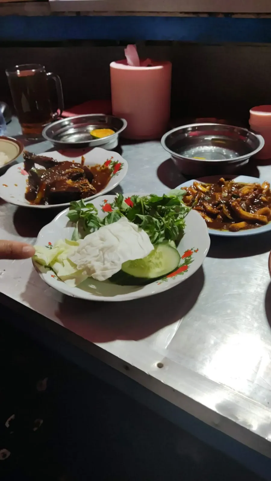 Sari laut dan Pecel Lele Pak Dimas