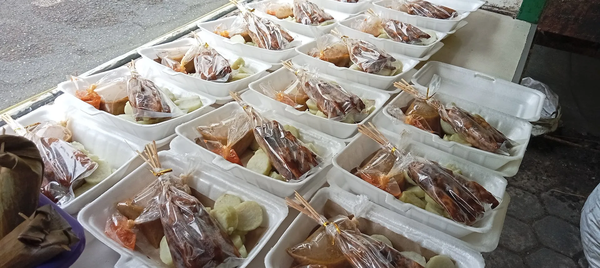 Sate Ayam Anin Al Khalifi