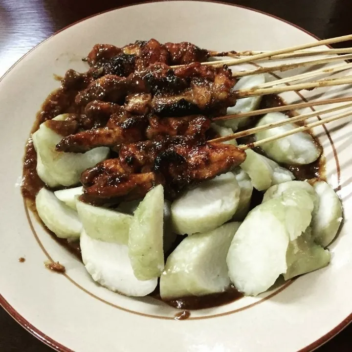 Sate Ayam Cak Sholeh Cilacap