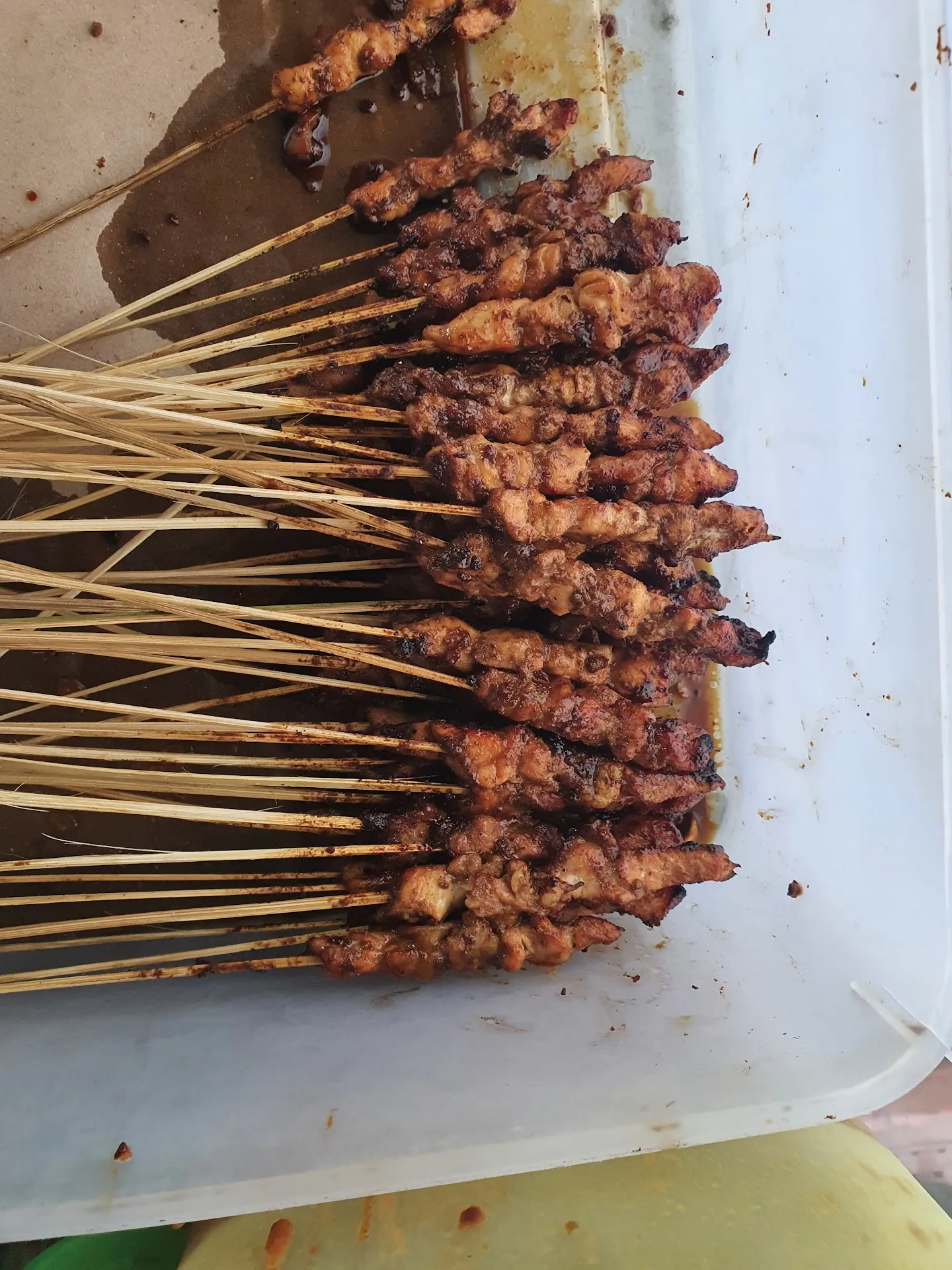 Sate Ayam + Lontong Anisa by sb12