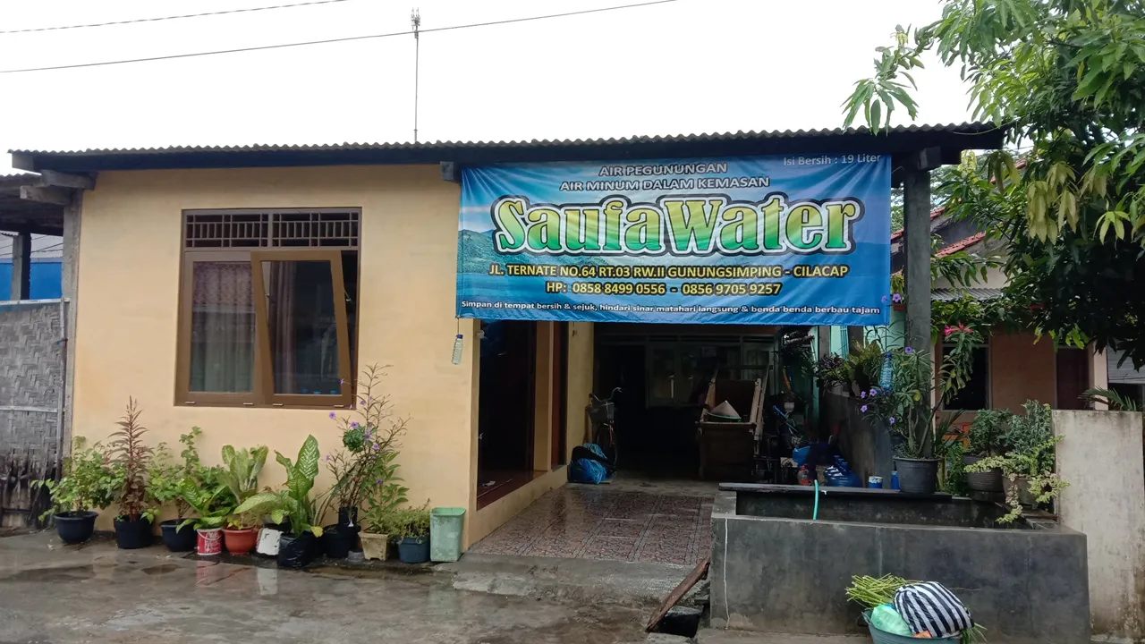 SAUFA WATER (isi ulang air pegunungan)
