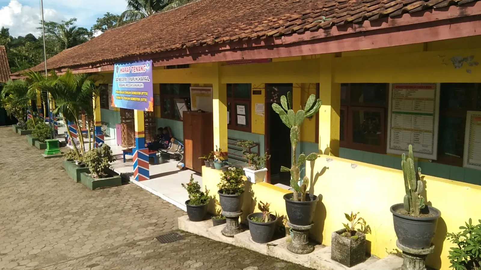 SDN 03 Parungkamal
