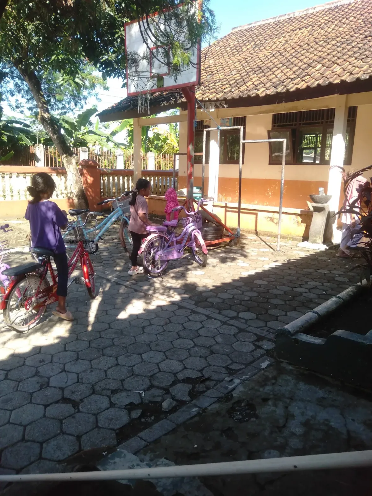 SDN KARANGSARI 02 ADIPALA