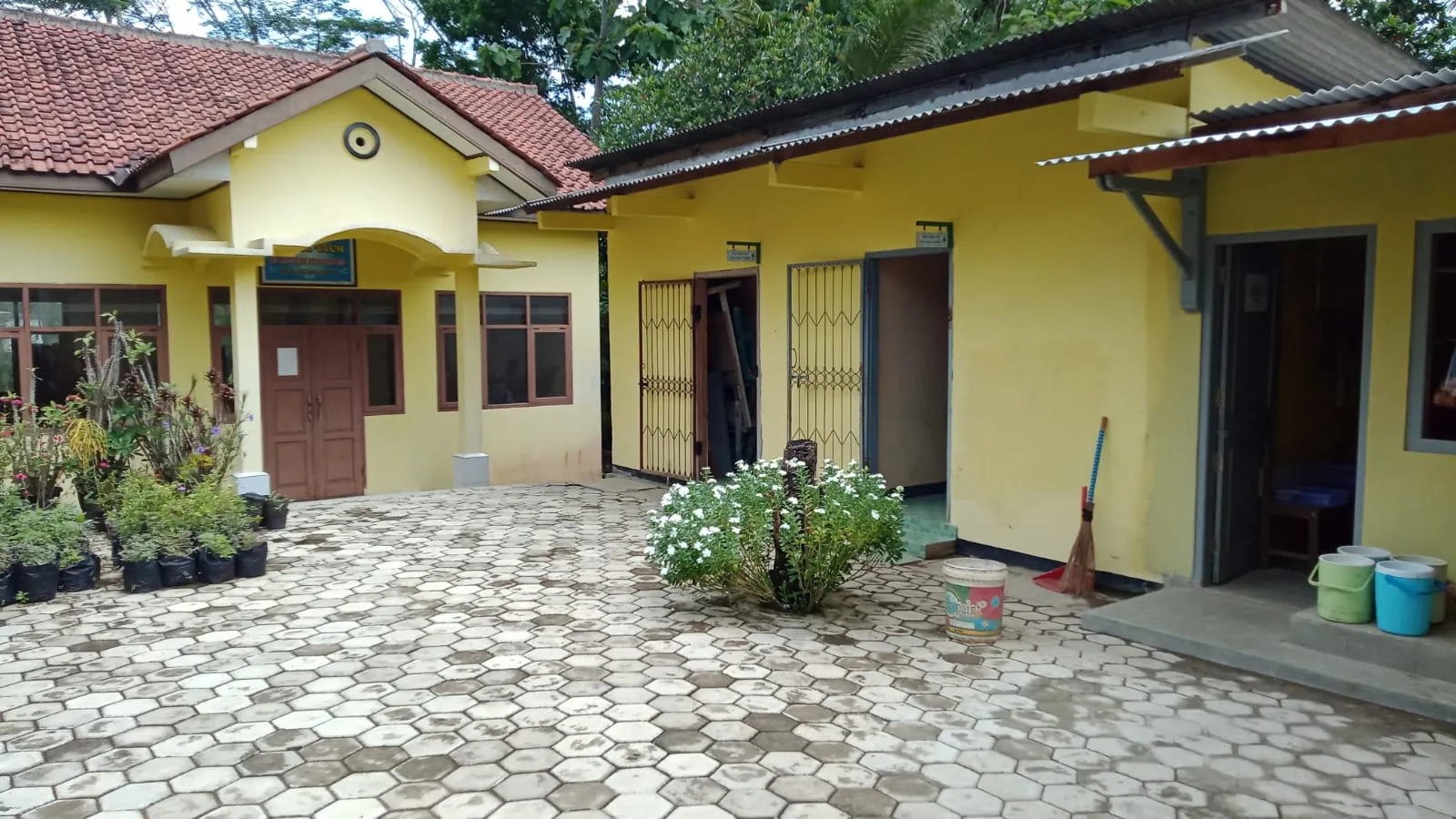 SDN Kuripan 02