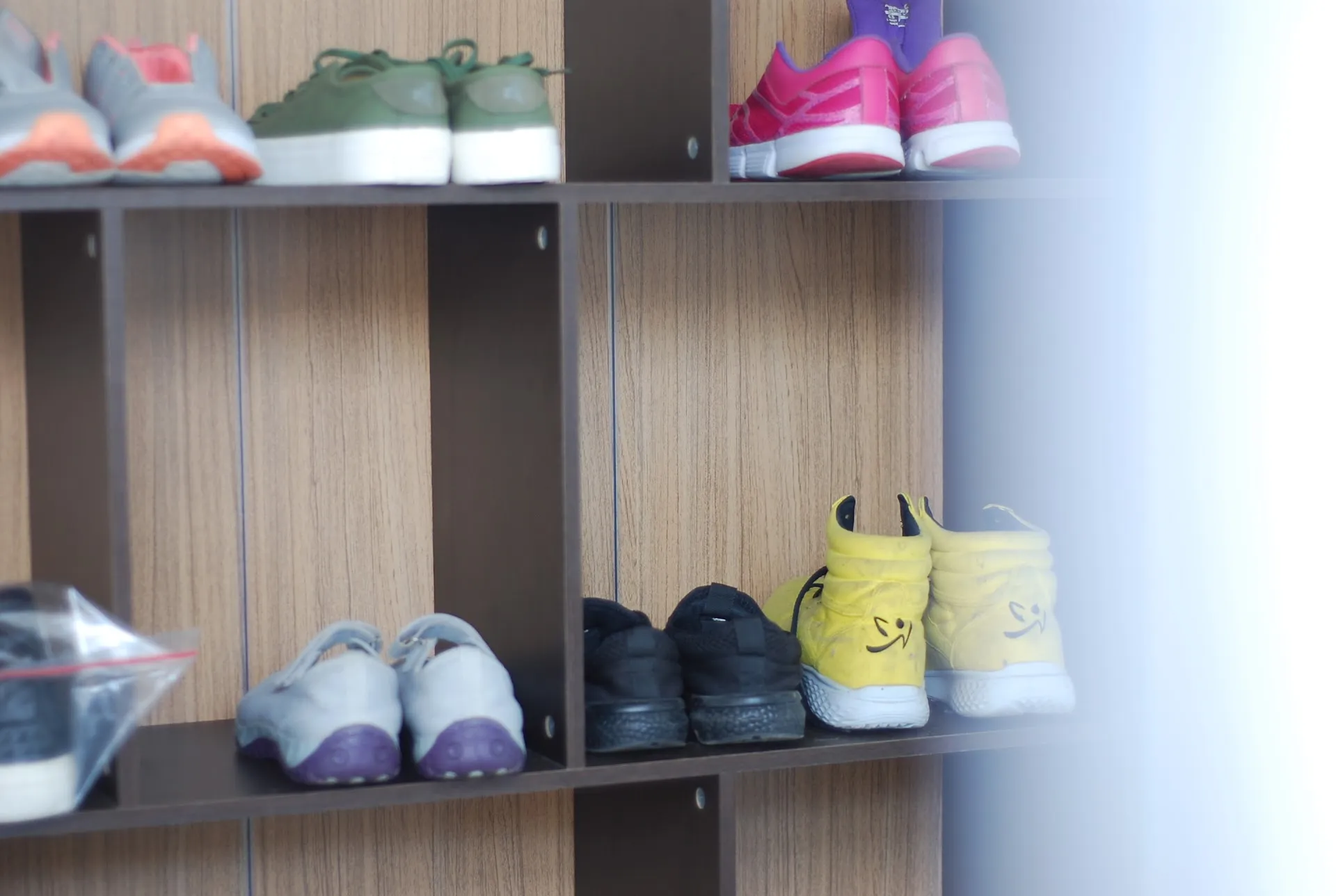 Sekaa.too Cleaning Shoes