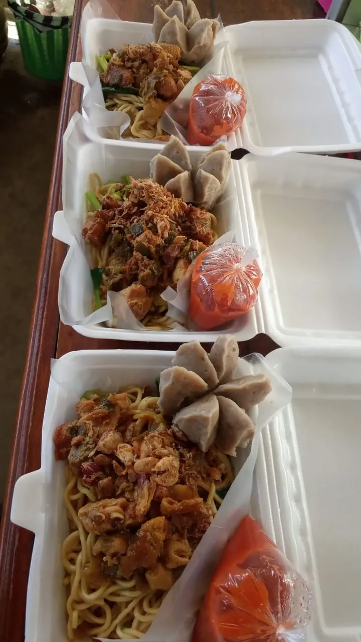 Sempol ayam Rizky / bakso dan mie ayam