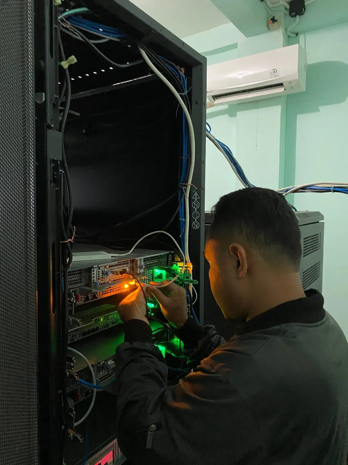 Service Komputer dan Jaringan