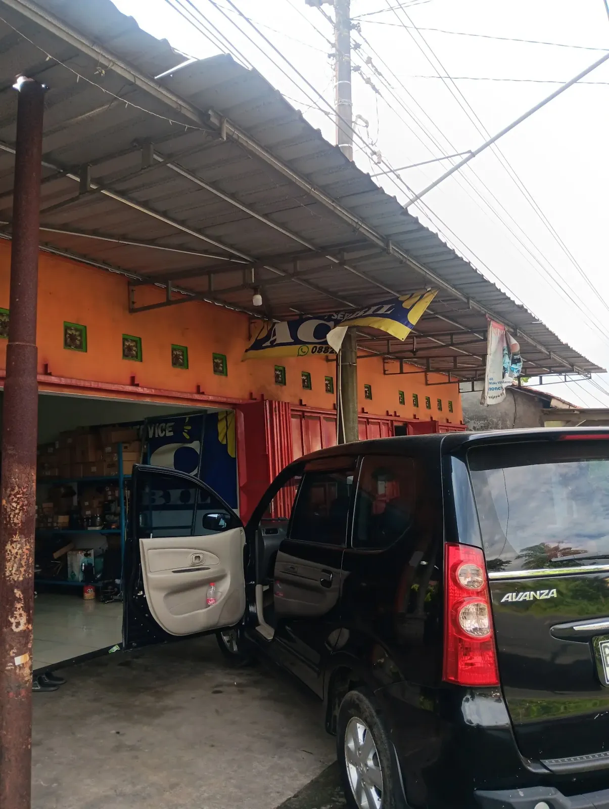 Servis AC mobil