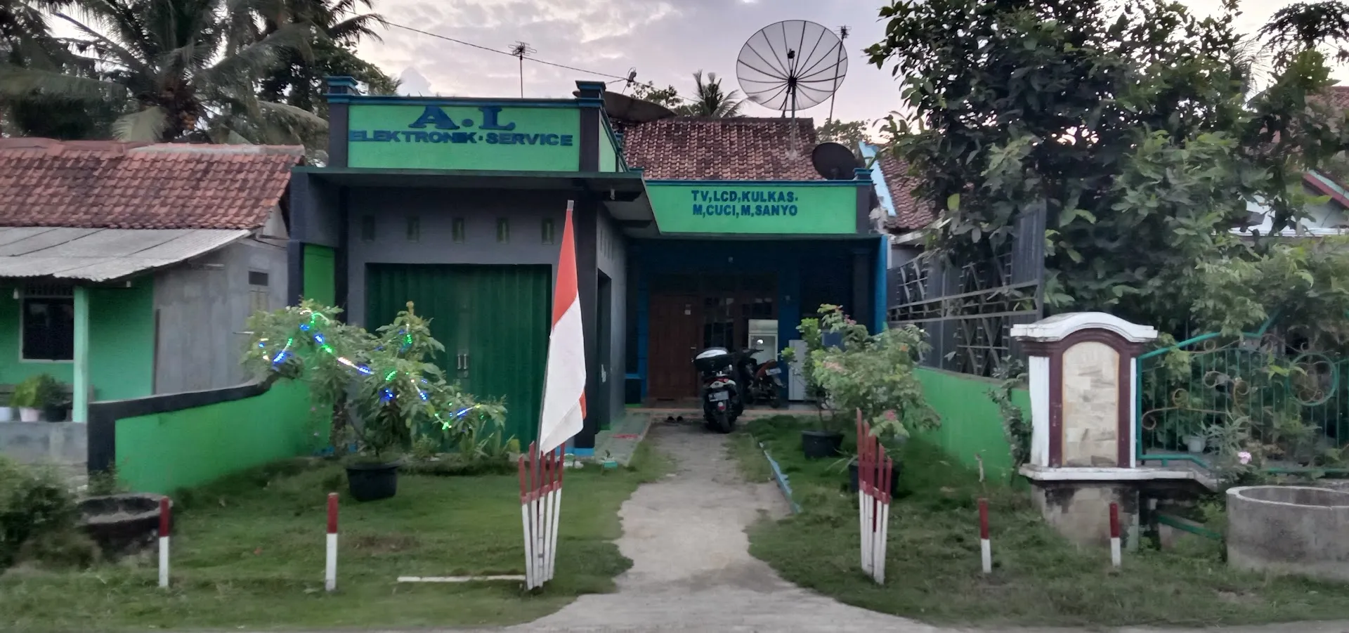 Servis elektronik Pak Amad