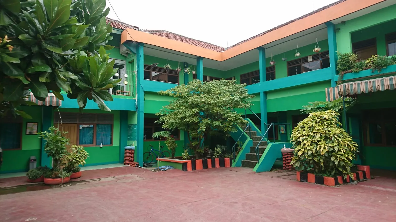 SMP YA BAKII 1 Kesugihan