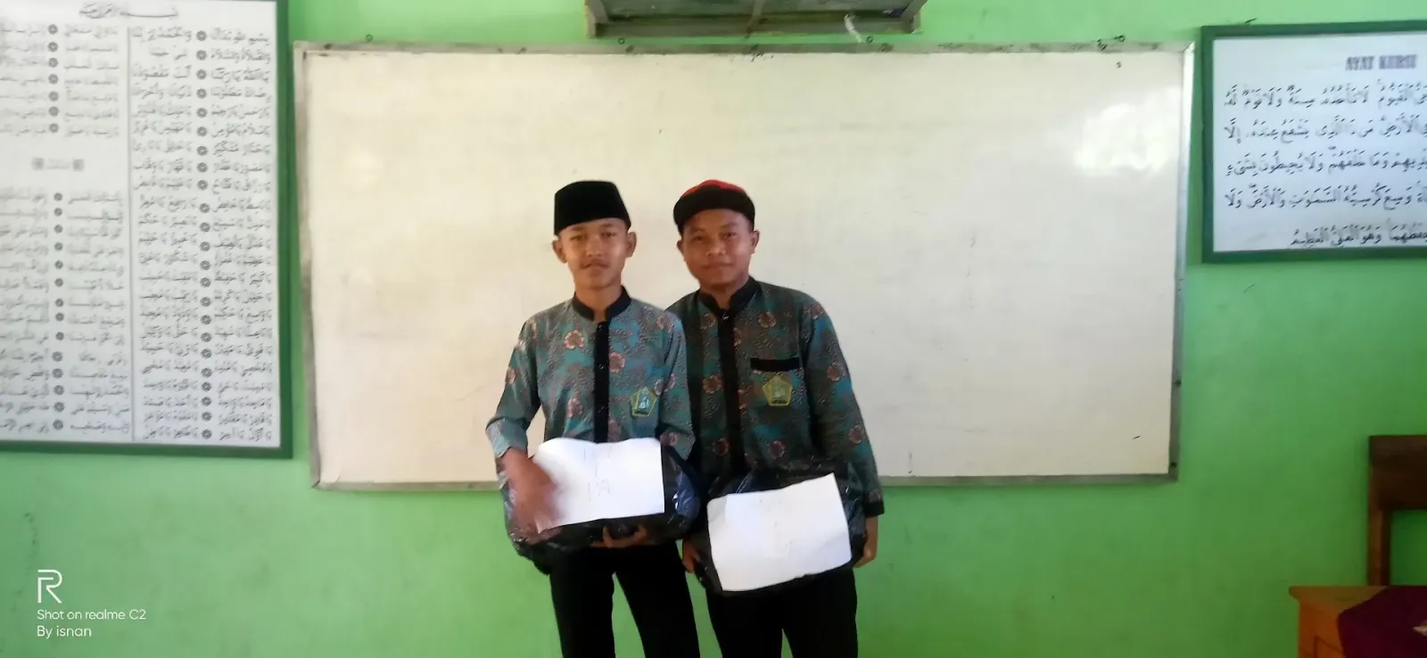SMP YA BAKII 5 Kesugihan