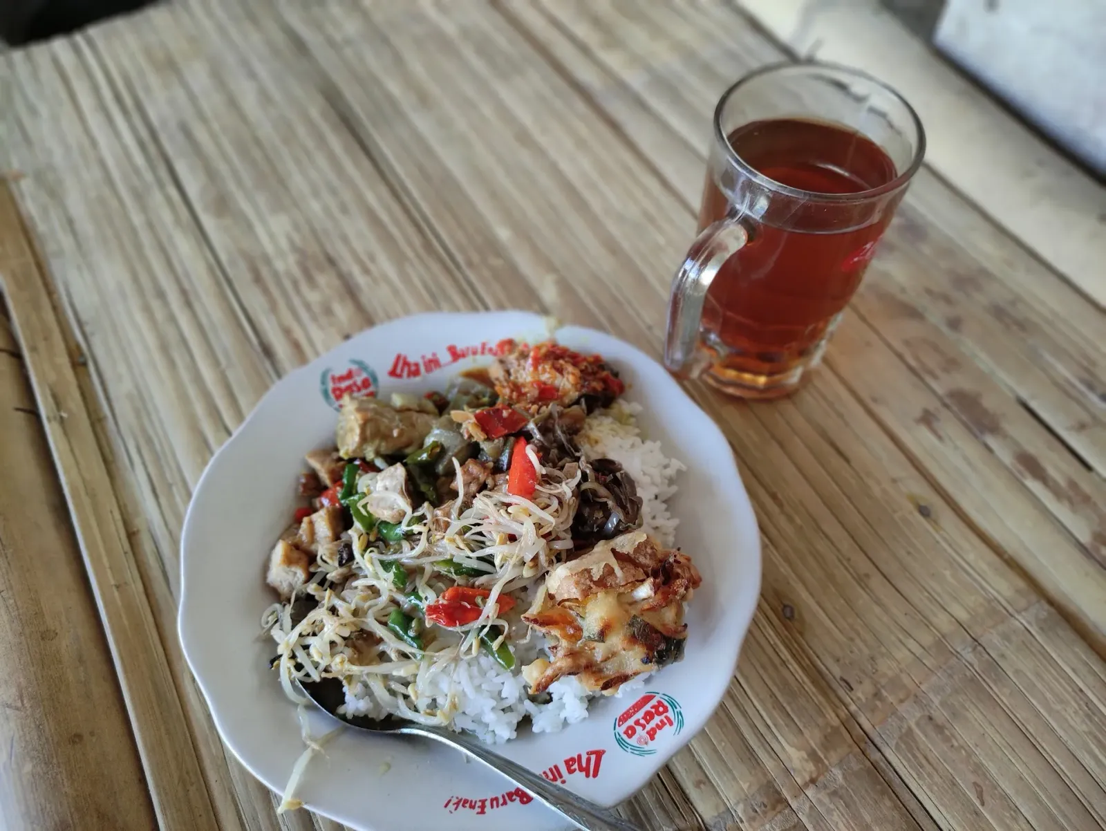 Soto Ayam & Rames Mak Ratmi Stasiun Kebasen