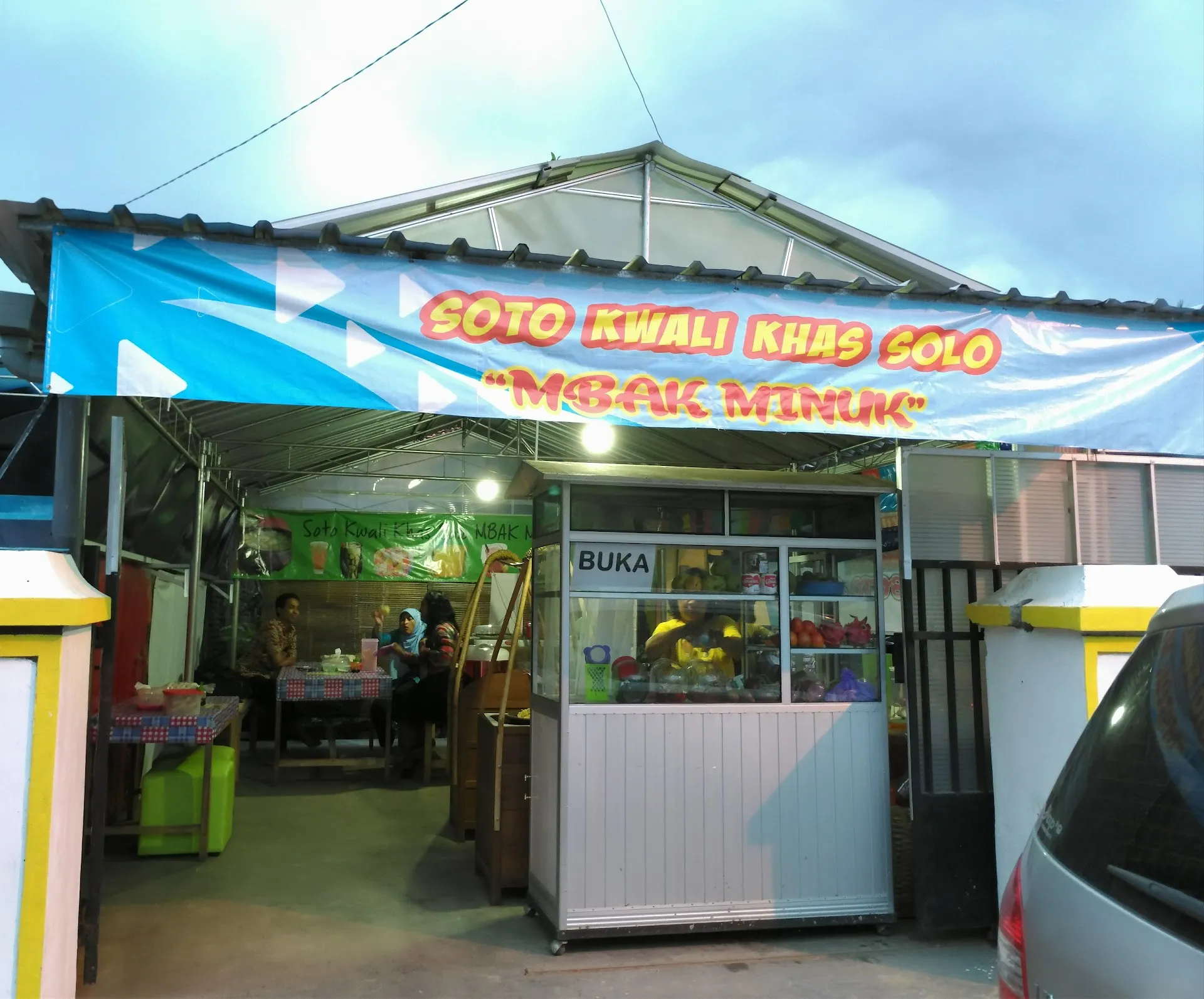 Soto Kwali Solo 'Mbak Minuk'