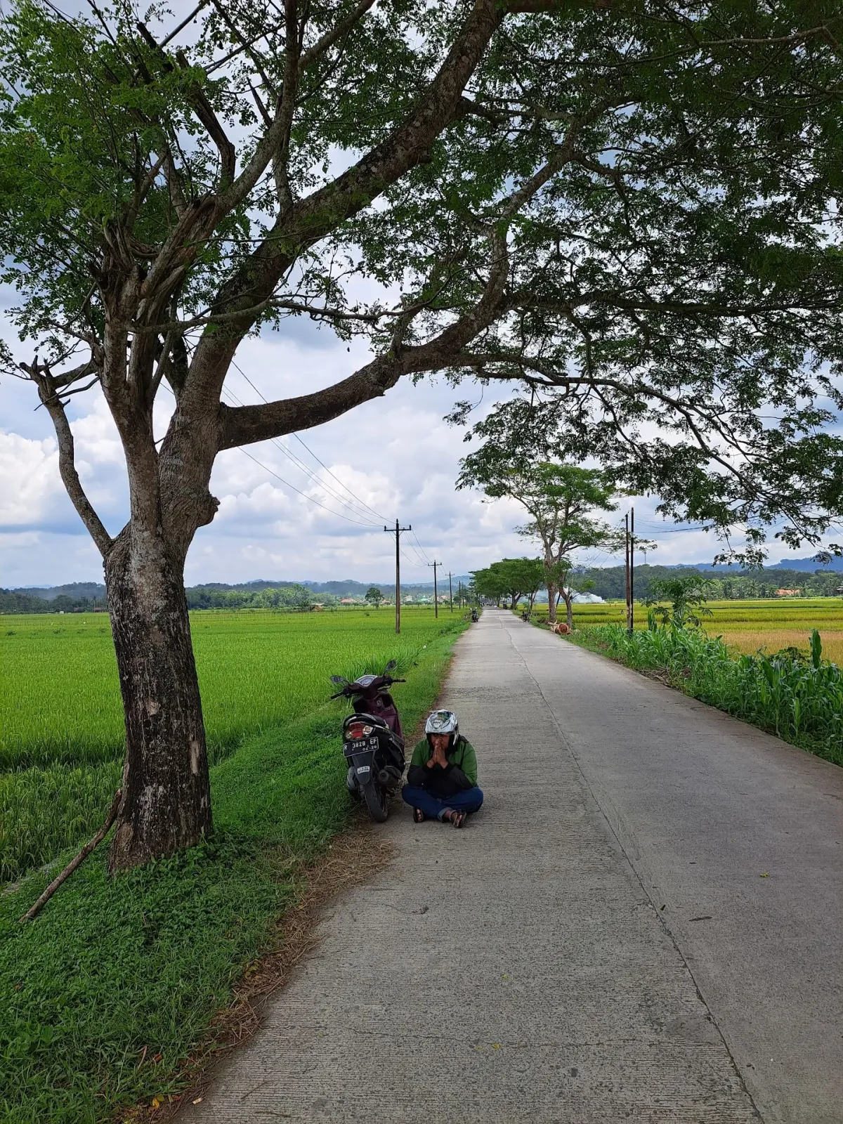 Spot Foto Jalan Karabakol