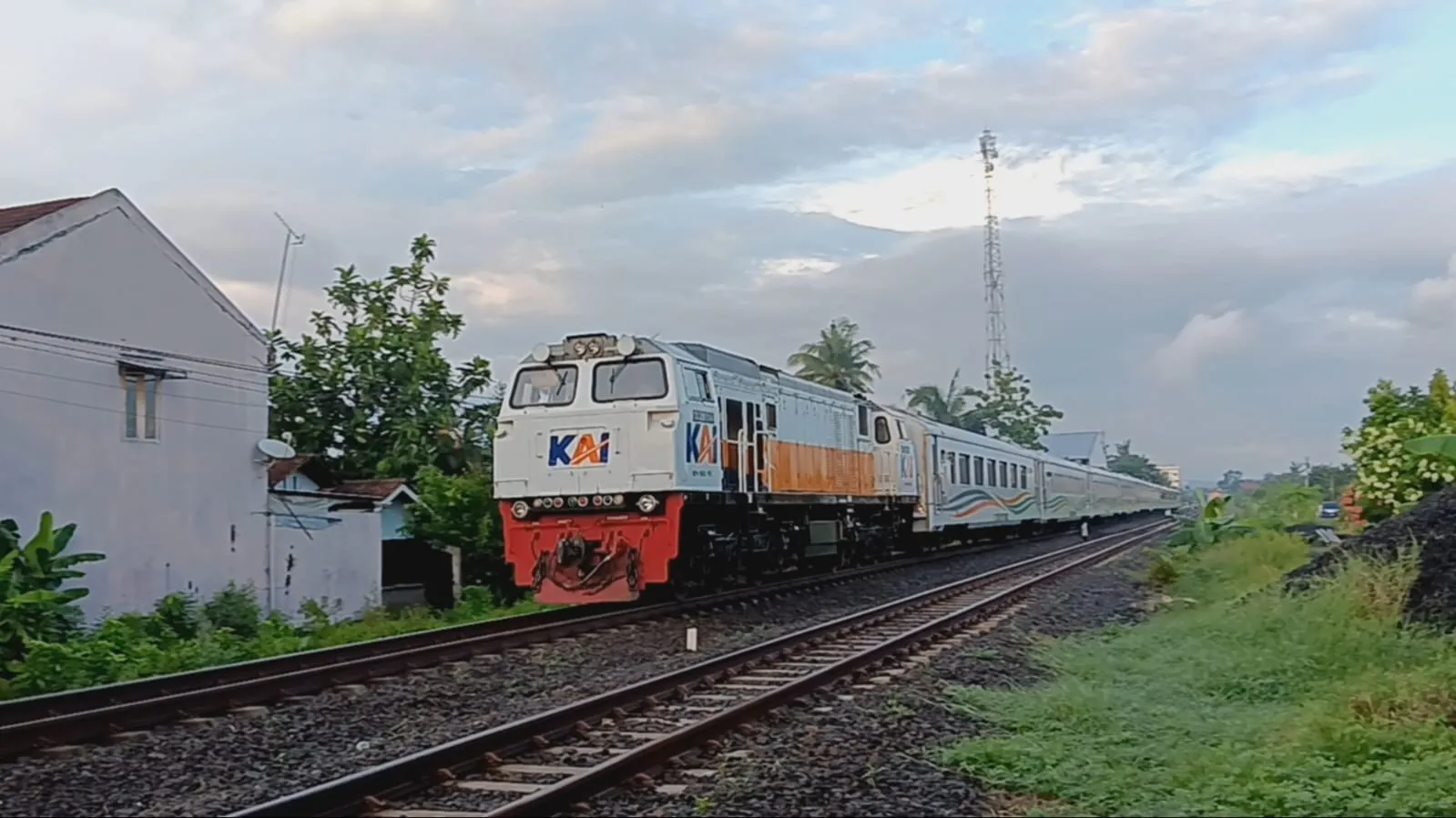 Spot Hunting Kereta Api Gumilir