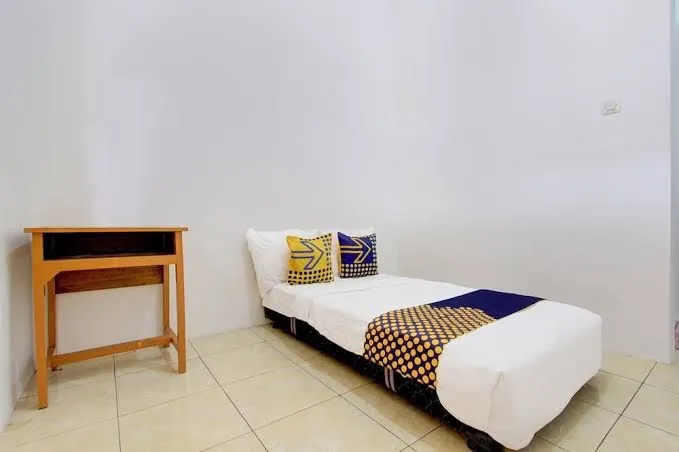 SPOT ON 93988 Guest House Wijaya Syariah Near alun alun kota purwokerto