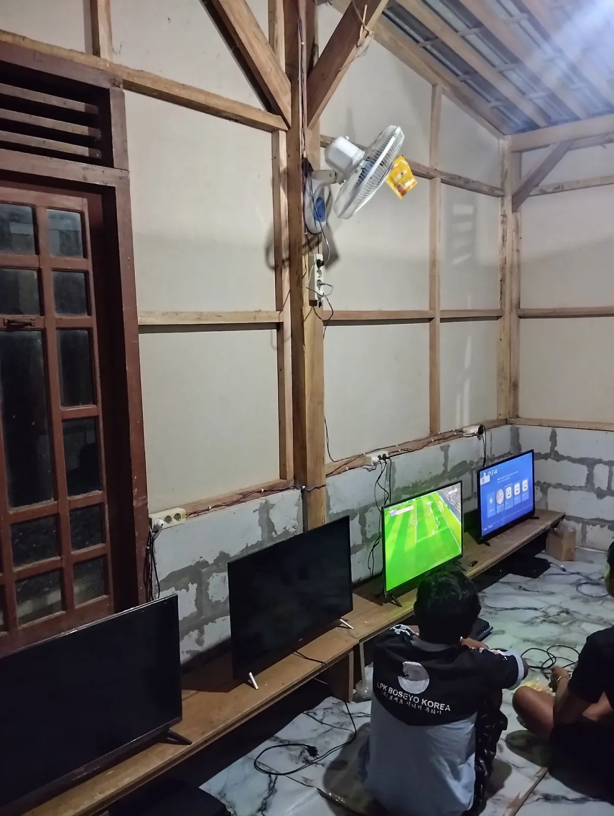 SS Bengkel & Play Station