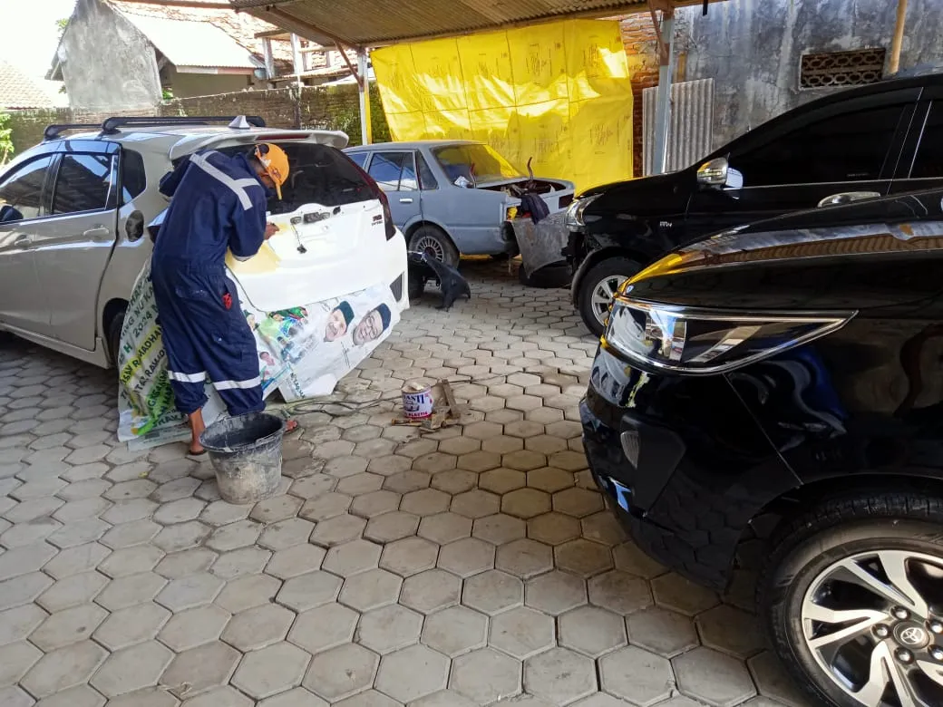 SURYA GEMILANG (Bengkel Cat & Body Repair)
