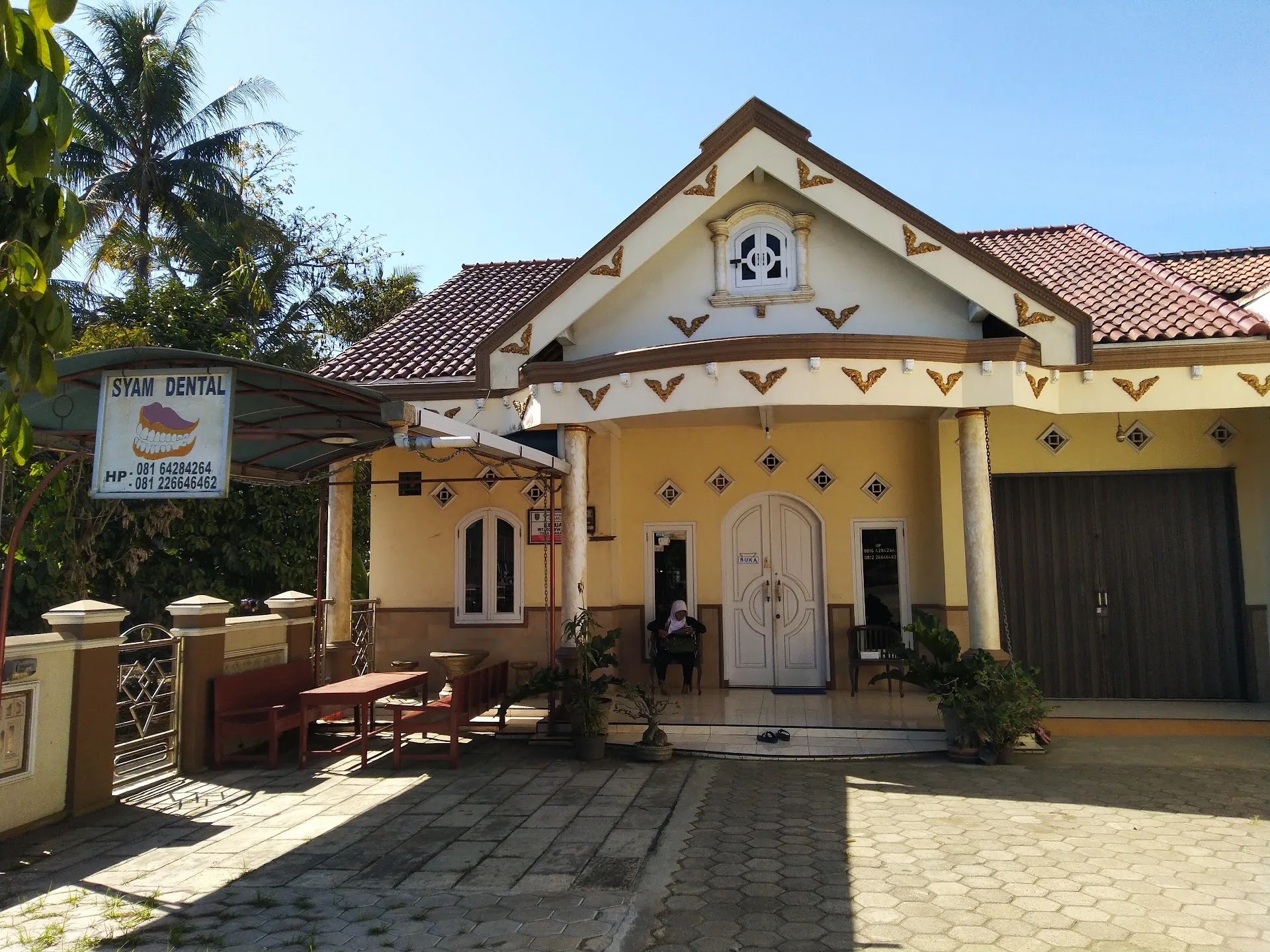 Syam Dental