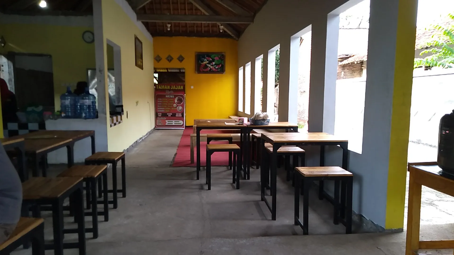 Taman Jajan Resto