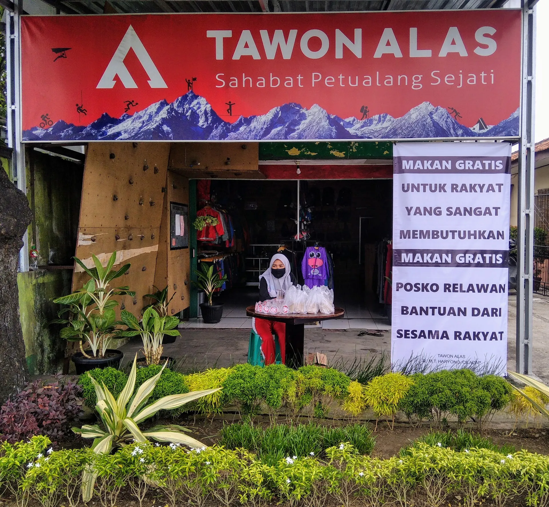 Tawon Alas Adventure ( Toko Perlengkapan Outdoor / Petualangan )