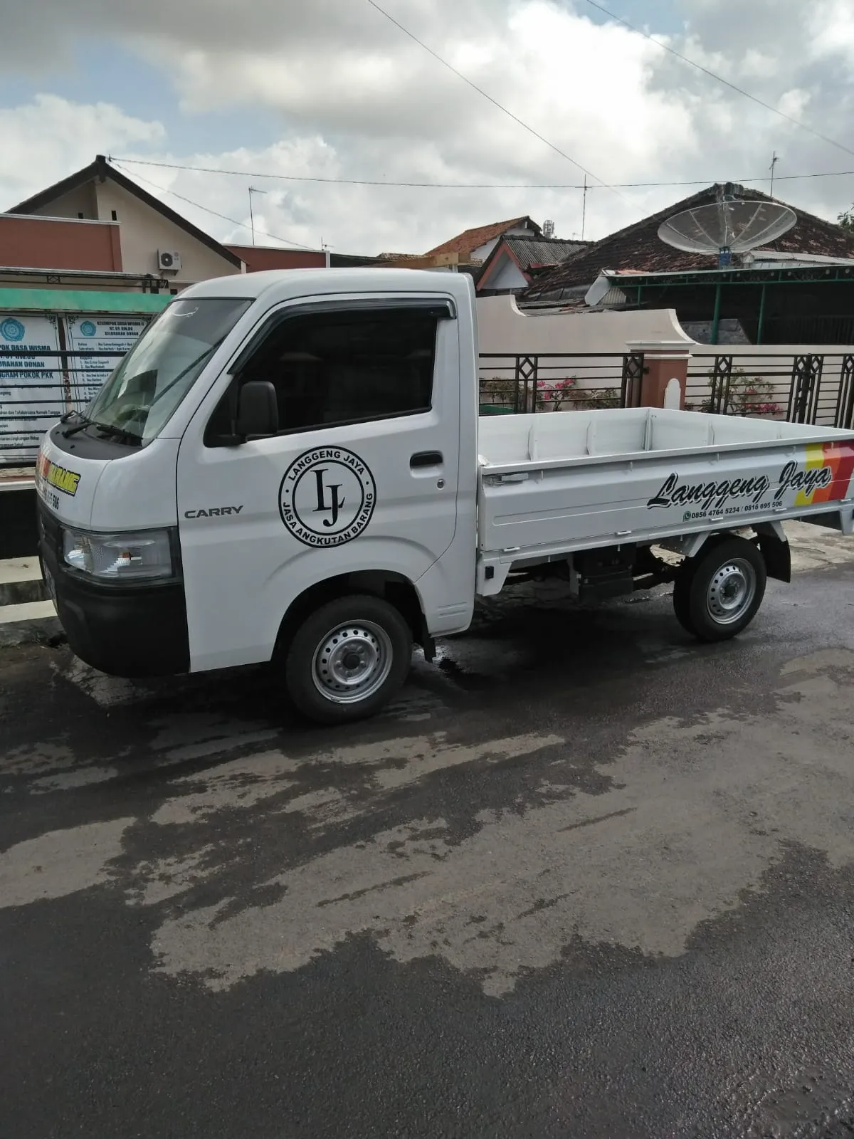 Taxi Barang Cilacap LJY