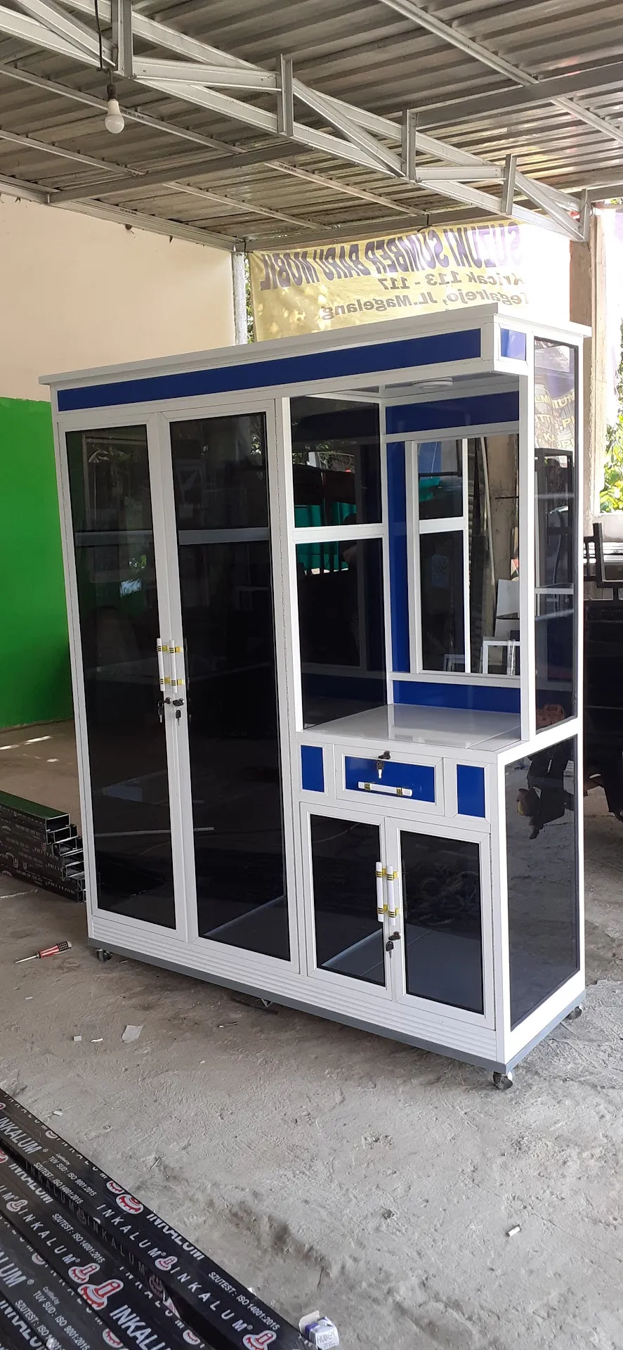 taxi barang/jasa angkutan barang